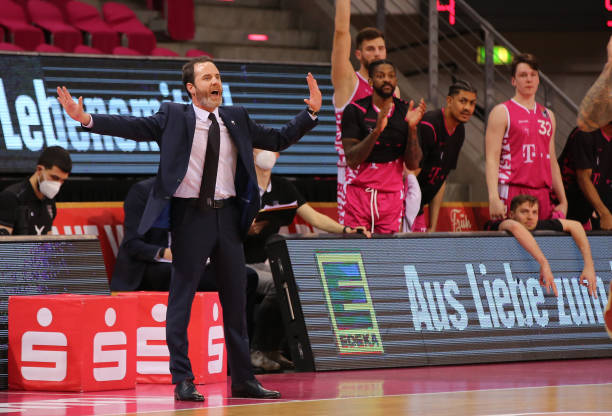 遇却贡献更 遇却贡献更