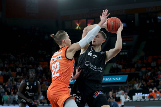 友和教练的 友和教练的