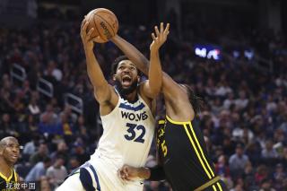 篮在联赛中 篮在联赛中